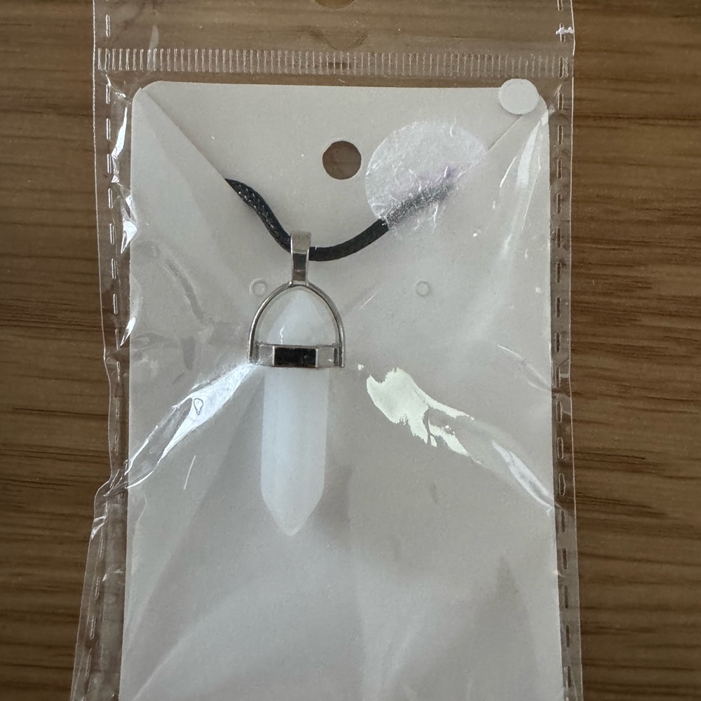 Howie Creations White Crystal Pendant Necklace - NWOT